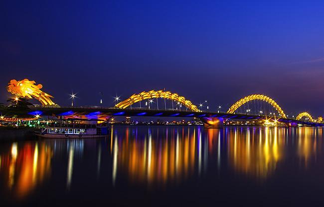 Top 10 Thành phố lung linh nhất Việt Nam khi đêm về