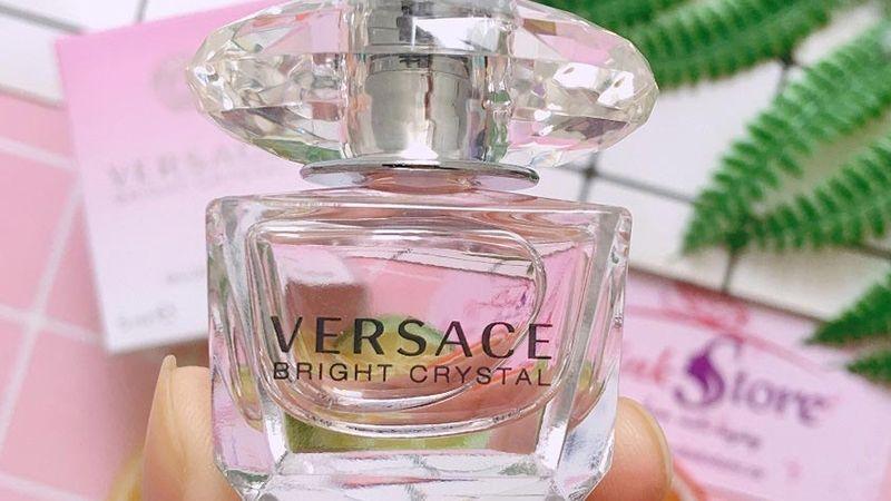 Khám phá 6 chai nước hoa lý tưởng cho nữ sinh từ 16 đến 20 tuổi