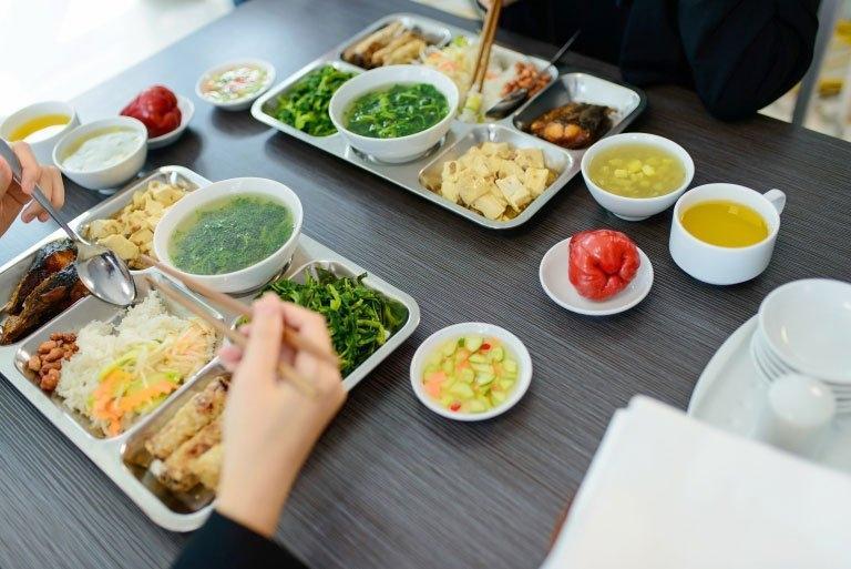 Top 6 công ty uy tín cung cấp suất ăn công nghiệp tại Bắc Ninh