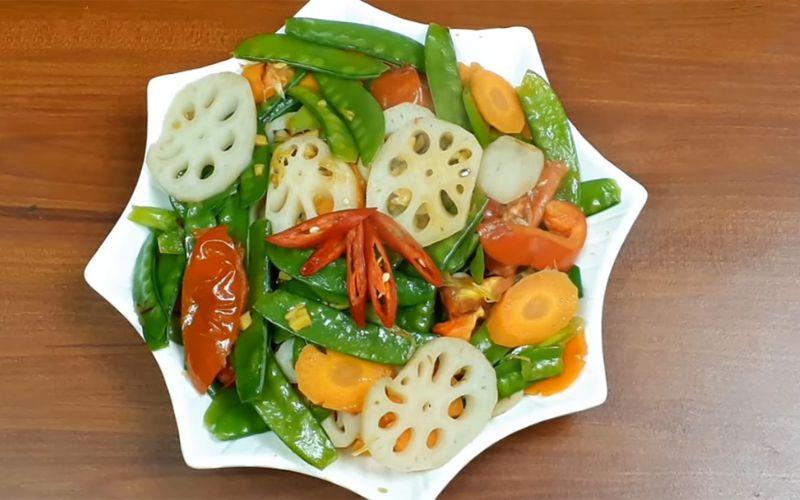 Khám phá công thức củ sen xào rau củ mới mẻ, tạo điểm nhấn cho bữa ăn chay