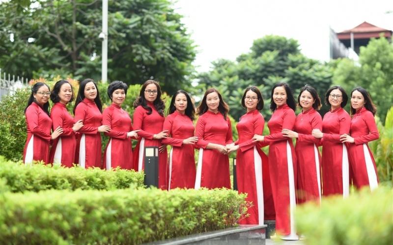 Khám phá tuyển chọn 20 bài thơ tuyệt vời về Ngày Phụ nữ Việt Nam 20/10, đậm đà cảm xúc và ý nghĩa sâu sắc