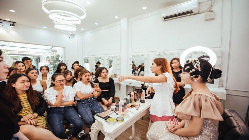 Mọi thông tin bạn cần về thuật ngữ makeup dành cho người mới bắt đầu