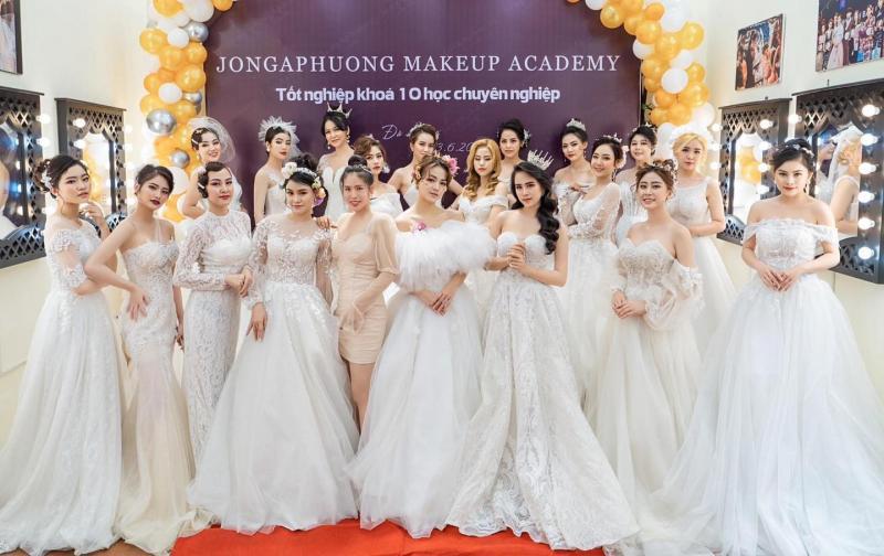 Top 8 địa chỉ đào tạo make up chuyên nghiệp tại Đà Nẵng
