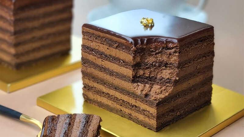 Khám phá ngay cách làm bánh Chocolate mềm mịn, xốp ngọt ngào mà không cần dùng đến bột.