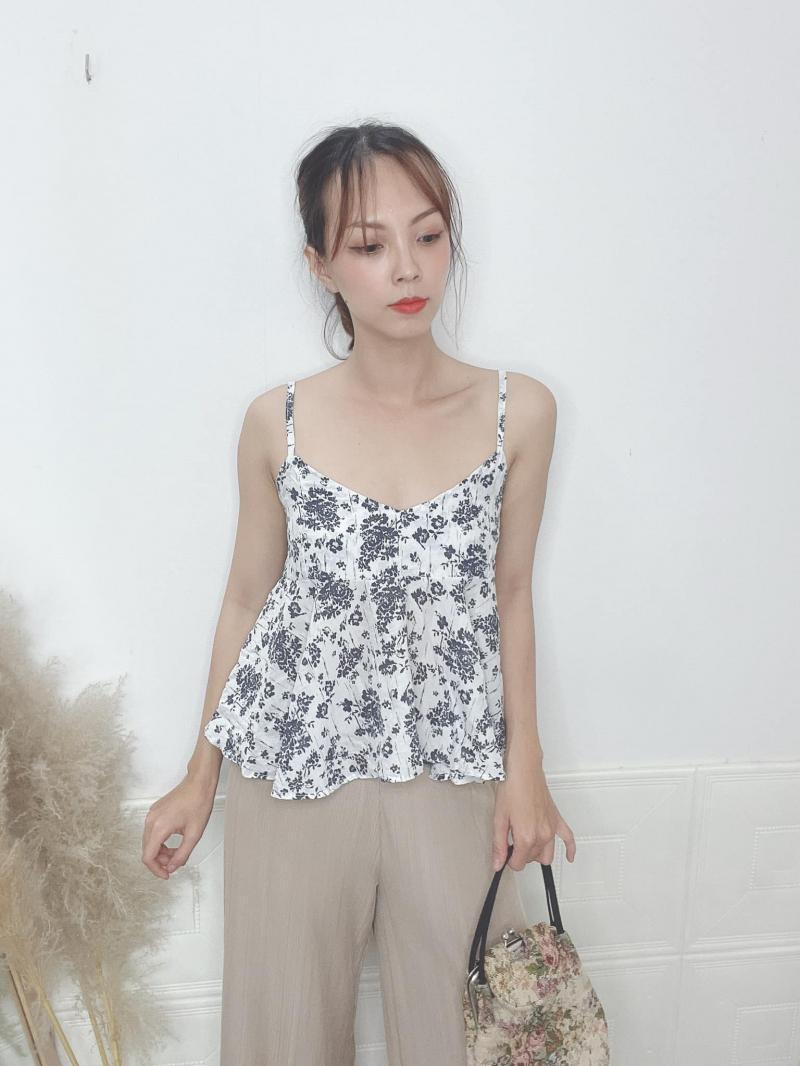 Top 9 cửa hàng quần áo hàng thùng được yêu thích nhất tại Sài Gòn