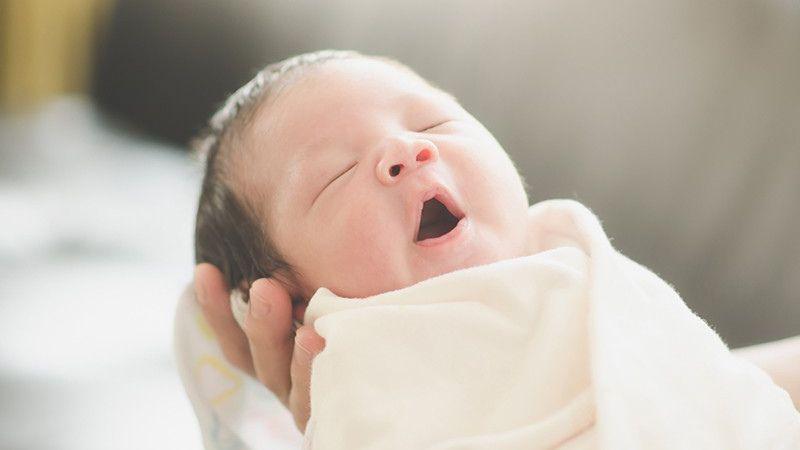 Làm sao để bé sơ sinh không còn giật mình khi ngủ? Bí quyết giúp bé an giấc mỗi đêm
