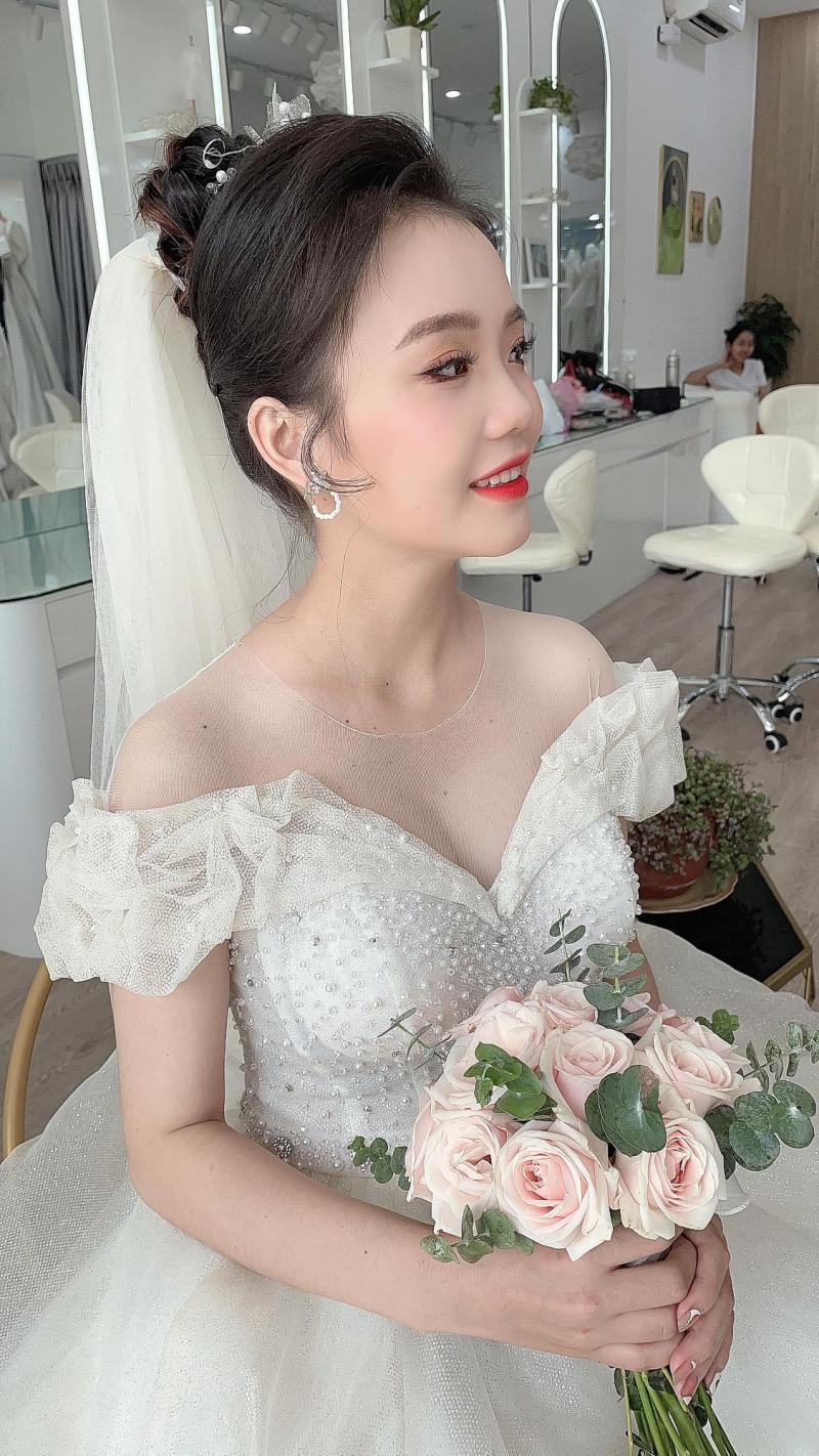 Top 10 tiệm trang điểm cô dâu đẹp nhất TP. Tam Kỳ, Quảng Nam