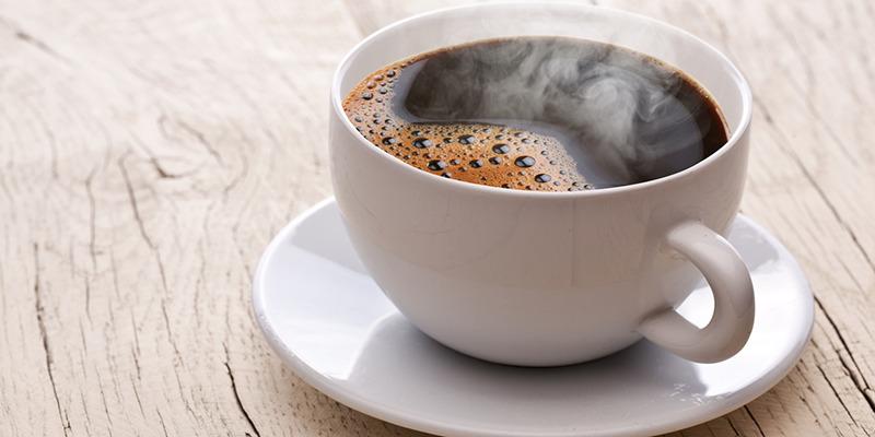 Tại sao trước khi thưởng thức cà phê hay trà, nhiều người lại chọn uống nước?