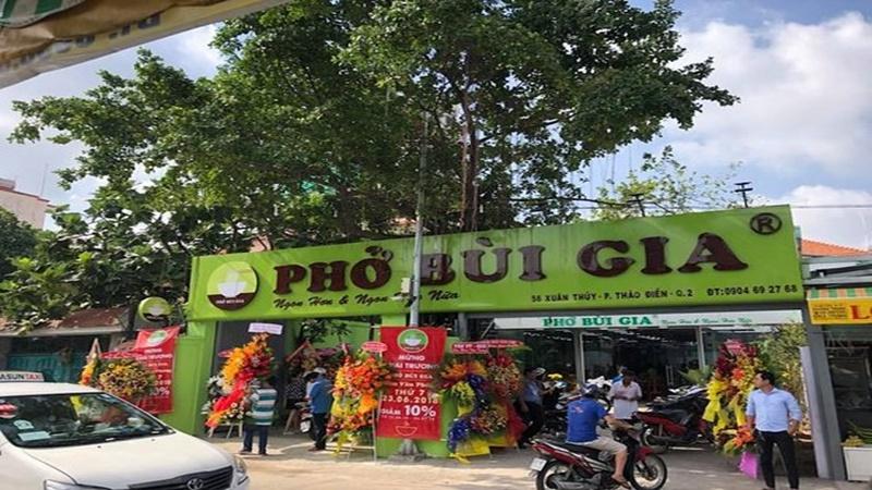 Khám phá 10 quán phở nổi tiếng tại Quận 2, nơi hương vị đặc biệt luôn chiếm trọn cảm tình của thực khách.