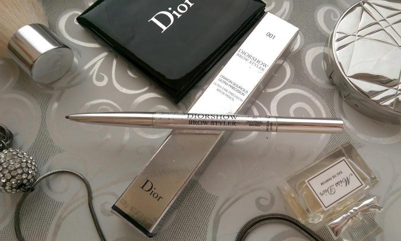 5 cây bút chì kẻ lông mày nổi bật nhất của Dior