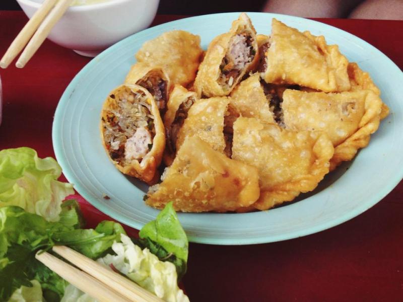 Top 10 địa điểm ăn vặt hấp dẫn nhất quanh Hồ Tây, Hà Nội