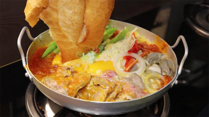 Công thức làm bò sốt hàu phô mai đậm đà hương vị quán, ngon miệng và giàu dưỡng chất.