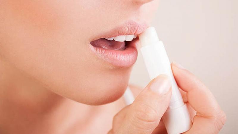 Top 10 vật dụng không thể thiếu của con gái trong mùa đông