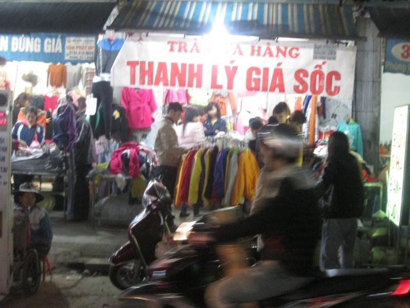 10 kỹ năng quan trọng giúp bạn mặc cả hiệu quả khi đi chợ và mua sắm