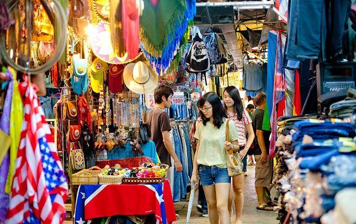 Top 10 địa điểm mua sắm quần áo giá rẻ tại Sài Gòn