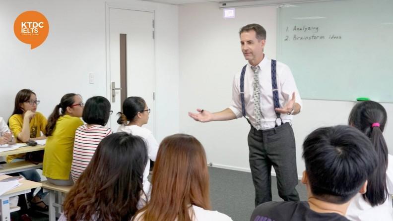 Top 3 Trung tâm học tiếng Anh giao tiếp tốt nhất tại Quận 1, TP. Hồ Chí Minh