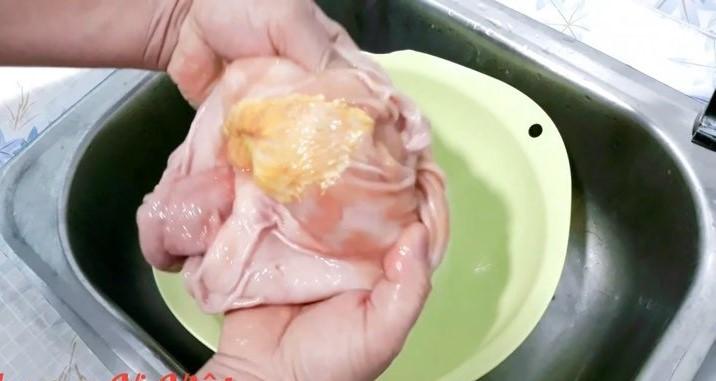 Khám phá ngay cách luộc dạ dày lợn trắng ngần, giòn sần sật khó cưỡng.