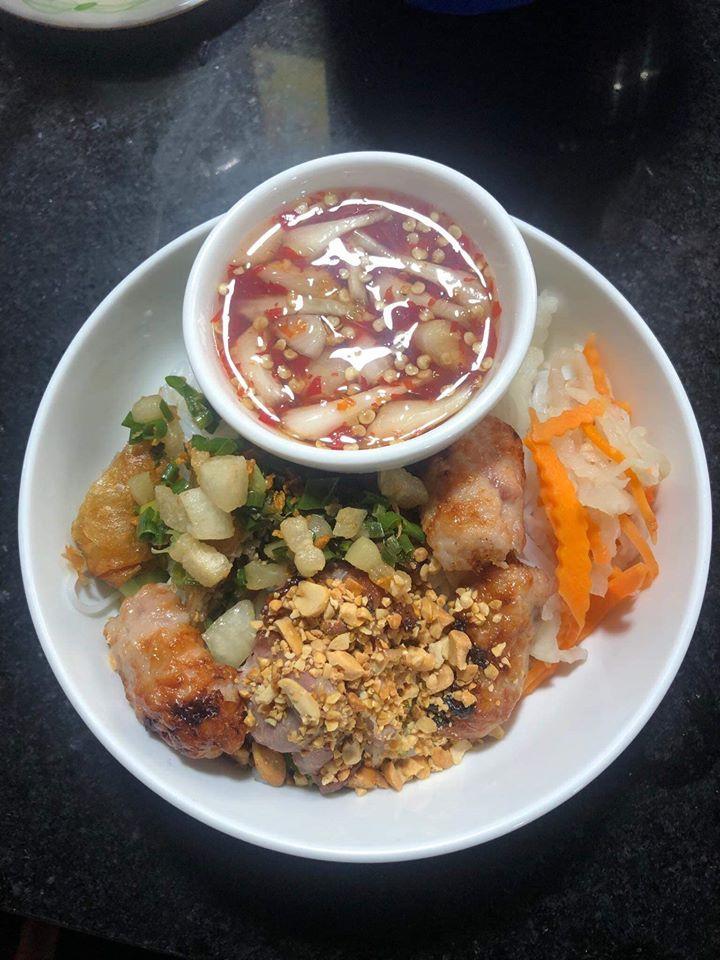 Top 8 Quán bún thịt nướng ngon nhất Đà Nẵng