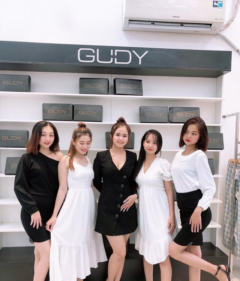 Top 9 cửa hàng bán váy đầm dự tiệc đẹp nhất tại quận 10, TP. Hồ Chí Minh