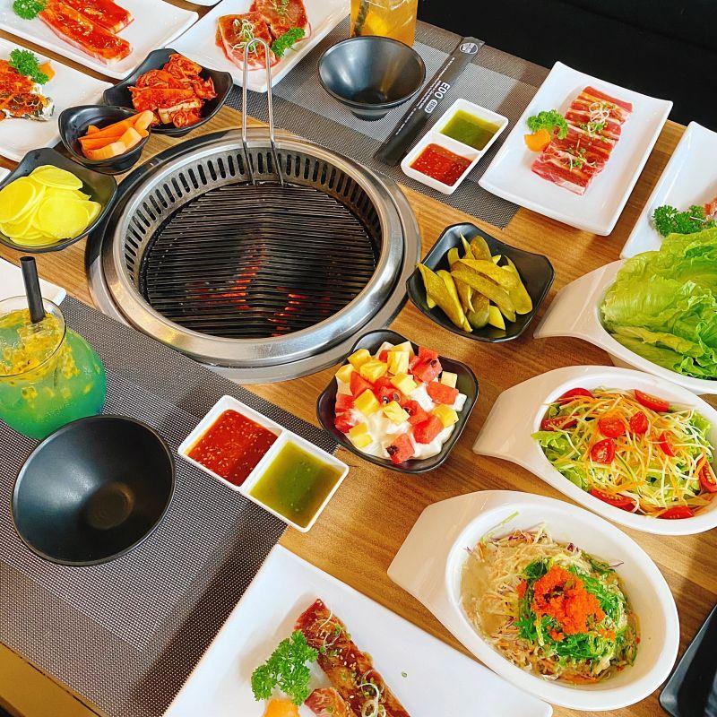 Khám phá top 11 quán buffet lẩu nướng ngon tuyệt vời nhất tại Hải Phòng, nơi những tín đồ ẩm thực sẽ tìm thấy những món ăn đầy hấp dẫn và phong phú. Đây là những địa điểm lý tưởng để bạn cùng bạn bè và gia đình tận hưởng những bữa ăn thịnh soạn, đầy đủ hương vị và trải nghiệm.
