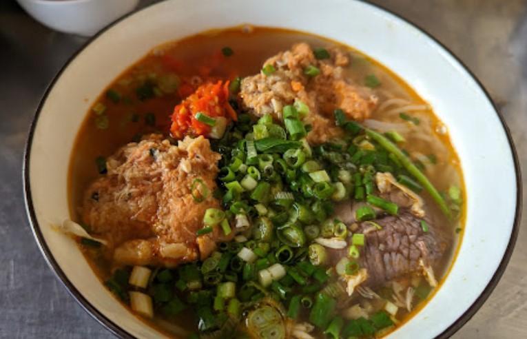 Khám phá Top 8 quán ăn hấp dẫn tại đường Nguyễn Chí Diểu, TP. Huế, Thừa Thiên Huế