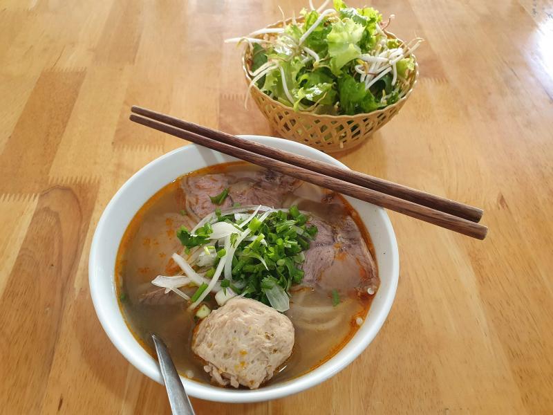 Top 8 Quán Bún Bò Huế Ngon Nhất tại Quận 7, TP.HCM
