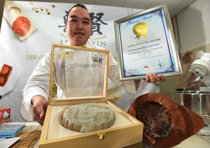 Top 7 chiếc bánh trung thu đắt đỏ nhất trên thế giới