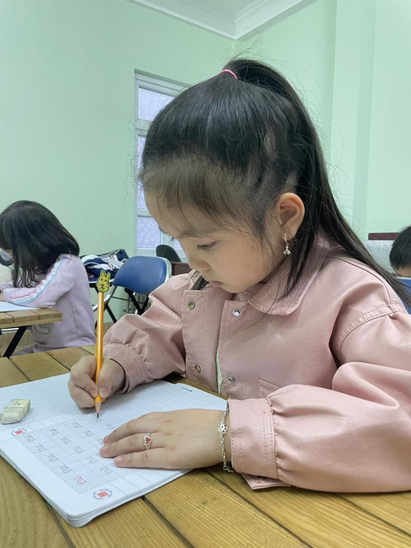 Top 5 Trung tâm luyện viết chữ đẹp xuất sắc nhất tại Quảng Ninh