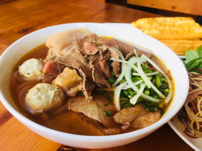 Top 8 quán ăn ngon và chất lượng trên đường Nguyễn Sỹ Sách, TP. Vinh, Nghệ An