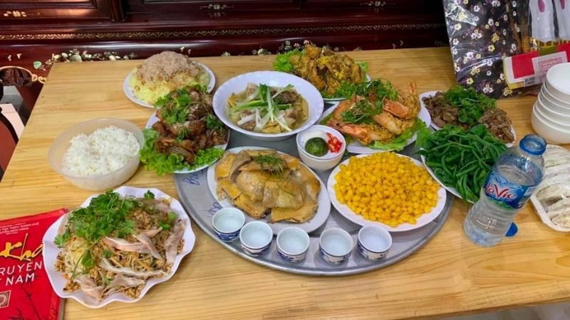 Lễ cúng giỗ ông bà, cha mẹ là một phần không thể thiếu trong văn hoá tín ngưỡng của người Việt. Dưới đây là những bài văn khấn chuẩn nhất cho ngày giỗ, giúp gia đình thể hiện lòng thành kính và nhớ ơn tổ tiên.