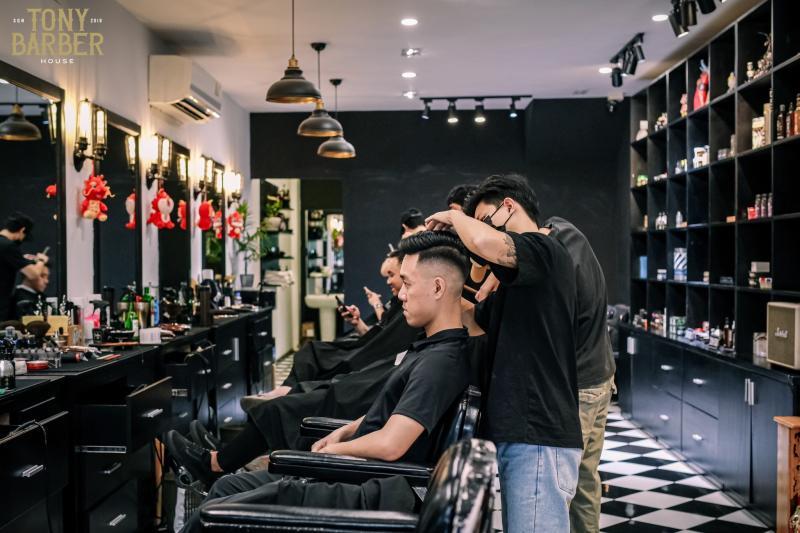 Top 11 Tiệm Cắt Tóc Nam Chất Lượng và Đẹp Nhất Quận 1, TP. HCM