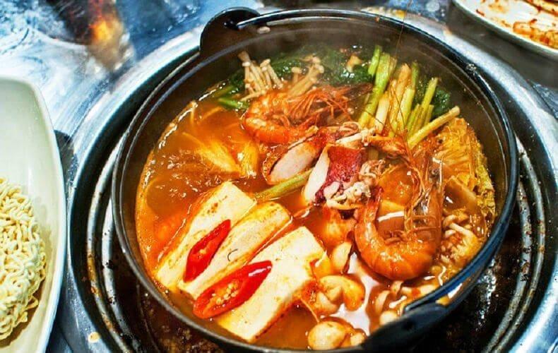 Top 9 Quán buffet lẩu nướng Hàn Quốc sang trọng với mức giá trên 200.000 đồng tại Hà Nội