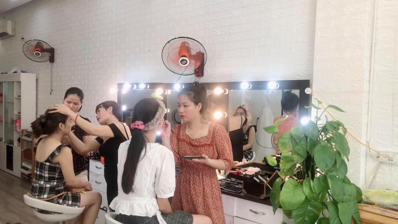 Top 10 địa chỉ trang điểm dự tiệc khiến bạn tỏa sáng tại TP. Vinh, Nghệ An