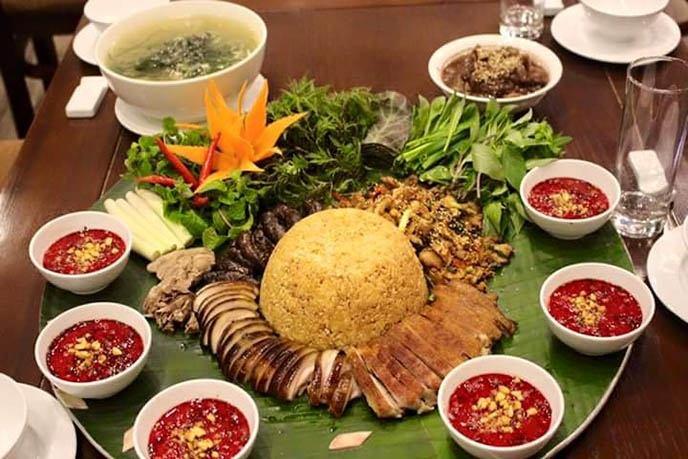 Khám phá 13 quán ăn độc đáo và kỳ lạ giữa lòng Hà Nội mà ít người biết đến