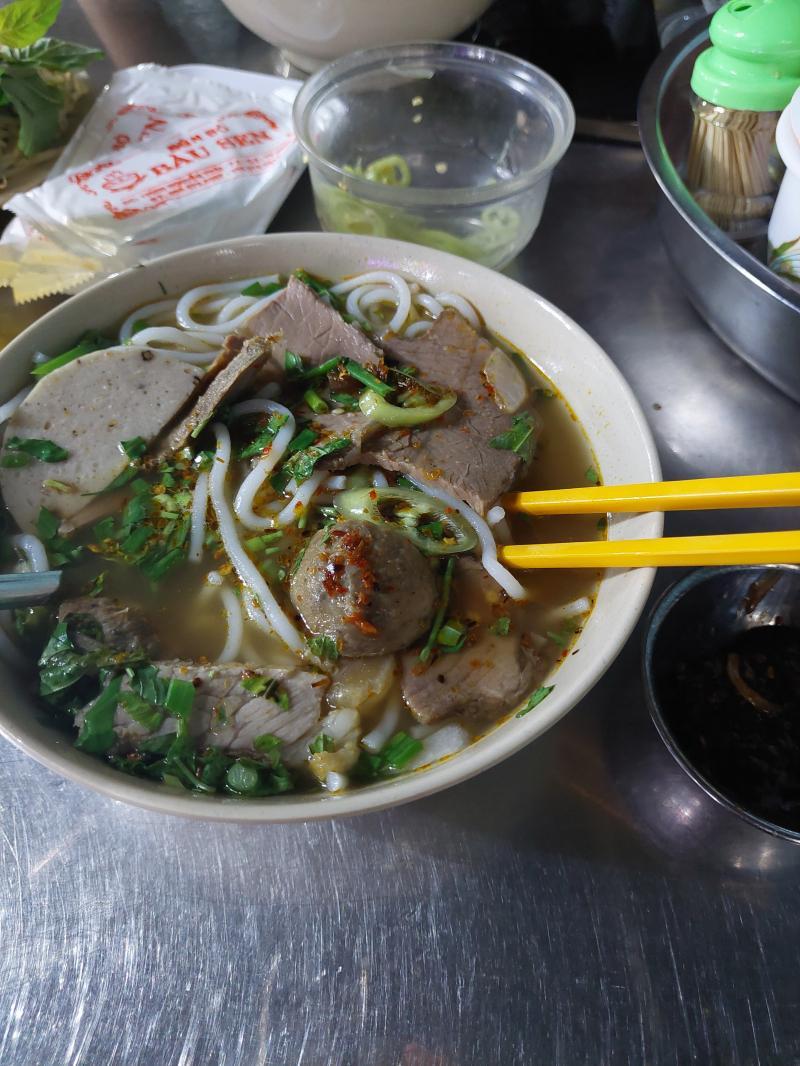 Khám Phá 4 Quán Bún Bò Hút Khách Nhất tại TP. Thủ Dầu Một, Bình Dương