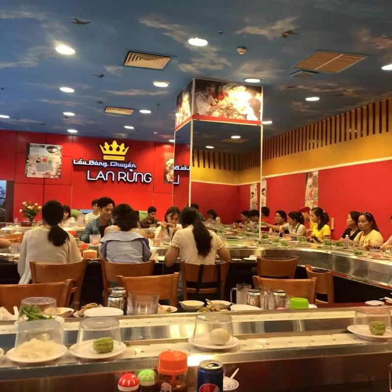 Top 7 Nhà hàng băng chuyền hấp dẫn nhất tại Đà Nẵng