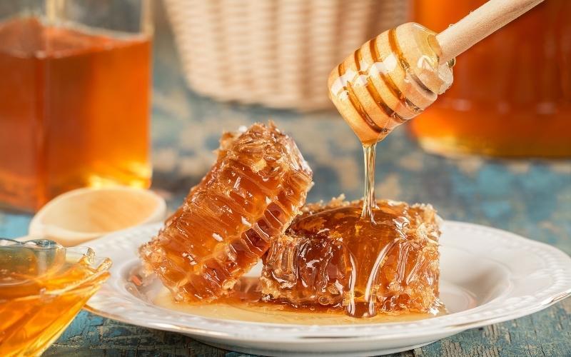 Khám phá phương pháp chữa khàn tiếng hiệu quả với mật ong, chỉ sau vài lần sử dụng sẽ cảm nhận được sự khác biệt rõ rệt.