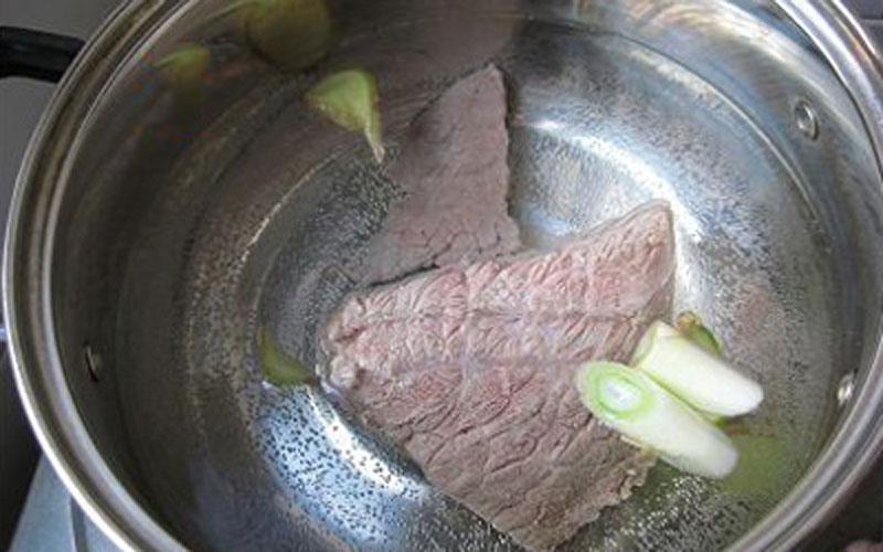 Khám phá ngay món mì lạnh Hàn Quốc đầy hương vị và hấp dẫn