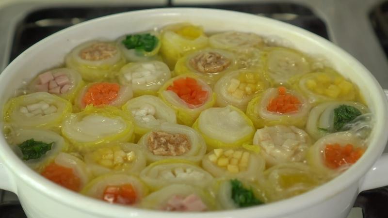 Khám phá công thức canh bắp cải Hàn Quốc thơm ngon, ngọt ngào, chuẩn vị ngay tại nhà.