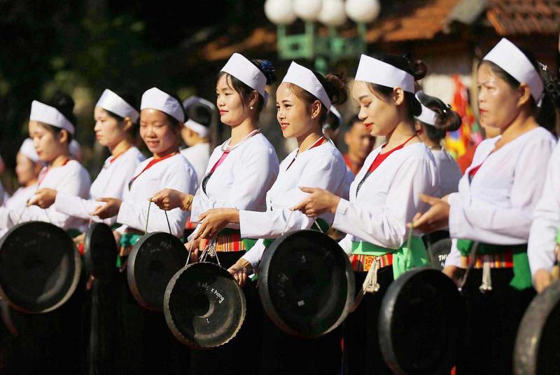Top 6 đoạn văn hay nhất nêu suy nghĩ về việc gìn giữ bản sắc dân tộc Việt Nam