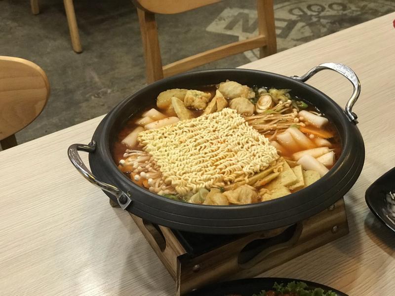 Top 5 Quán Mì Cay Ngon Hấp Dẫn ở Quận 10, TP. HCM