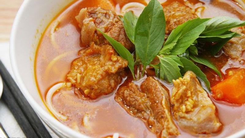 Bí quyết nấu bún bò Huế miền Nam chuẩn vị, mê hoặc cả gia đình