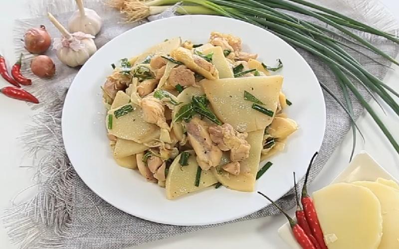 Công thức gà xào măng chua ngon, dai mềm và đầy hấp dẫn