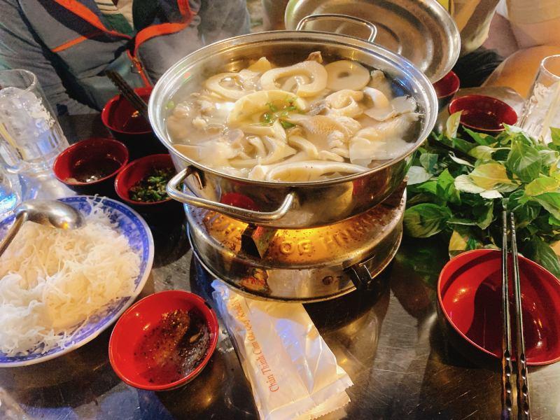 Top 7 Quán lẩu gà ngon không thể bỏ qua tại Quận 3, TP. HCM