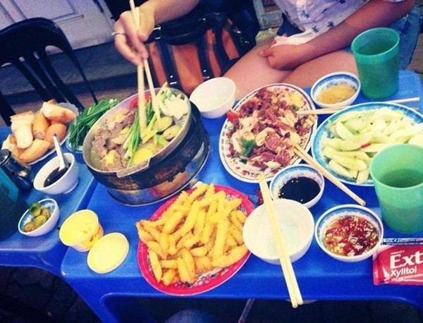 Top 10 Con phố nổi tiếng với món ăn đặc trưng tại Hà Nội