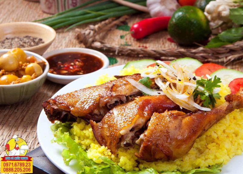 Top 11 Quán cơm trưa văn phòng ngon nhất tại TP. Vinh, Nghệ An