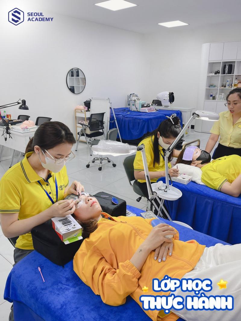 Top 12 Địa Chỉ Đào Tạo Nối Mi Chất Lượng Tại TP. HCM