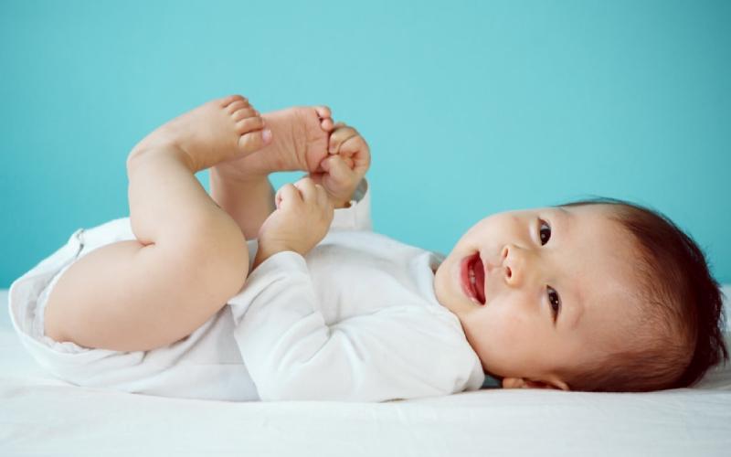 Vì sao trẻ 8 tháng tuổi có thể tăng cân chậm? Làm sao để giúp trẻ 8 tháng cải thiện cân nặng?