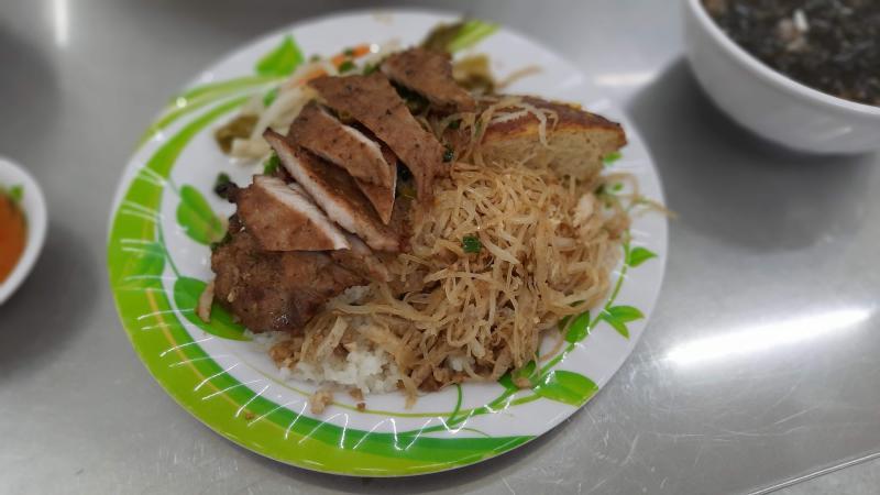Khám phá top 12 quán cơm tấm ngon nhất tại Quận 6, TP. HCM