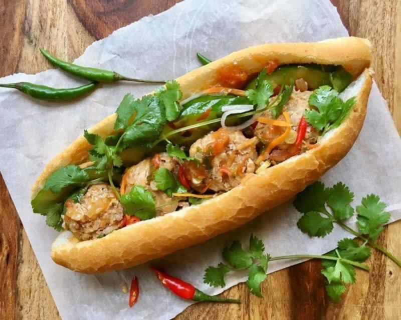 Top 5 Quán bánh mì xíu mại ngon nhất TP. HCM